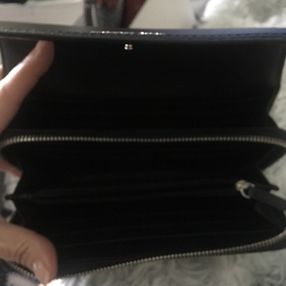 Michael Kors Isabel Wallet Black Smooth Leather - Picture 4 of 6